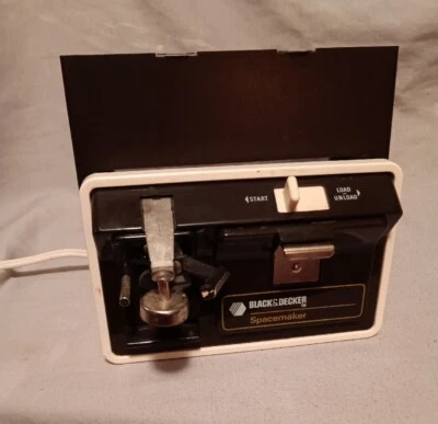 Abridor de latas vintage Black & Decker Spacemaker debajo del gabinete EC-60CAD  Foto 1 de 4