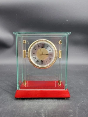 Reloj de mesa clásico Howard Miller Kensington de escritorio con estuche de vidrio 645-558 funciona Foto 1 de 4