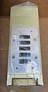 ROSS CONTROLS 381B91 MANIFOLD BASE - Picture 1 of 7