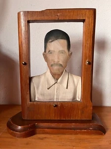 Antique Mexican PHOTO FOTOESCULTURA WOOD CARVING HAND PAINTED FOLK ART 1940's - Picture 1 of 11