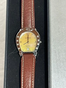Montre femme fer à cheval Catena - 8 diamants - cristal saphir - bracelet cuir - Photo 1/10