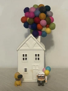 CASA DISNEY PIXAR UP CON GLOBOS Y PERSONAJES CARL & DUG FIGURAS DECORACIÓN - Imagen 1 de 8