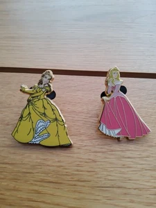 VERY RARE Disneyland Paris Princess Starter Kit 2x Pin Badges Belle & Aurora - Picture 1 of 2