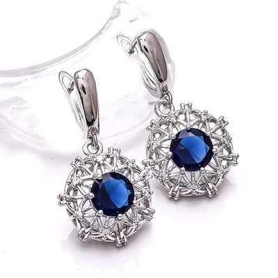 Zafiro azul - Pendiente de plata de ley 925 con piedras preciosas simuladas y circonitas cúbicas 1,25" E75524 Foto 1 de 4