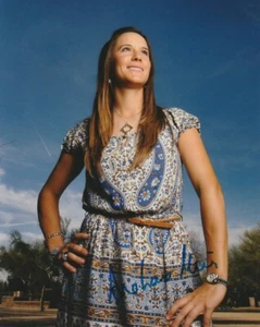 SEXY AZAHARA MUNOZ SIGNED LPGA GOLF 8x10 PHOTO #2 Autograph PROOF - Picture 1 of 2