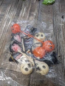 Vintage Halloween Witches, Cats Pumpkins Cake Toppers Hard Plastic In Sealed Bag - Picture 1 of 8