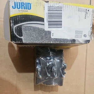 JURID 571828D Brake pad set suitable for MERCEDES-BENZ C-Class FRONT - Picture 1 of 2
