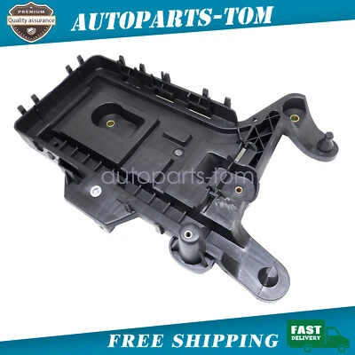NUEVO Soporte Soporte Base Bandeja Batería Para Volkswagen Jetta 2005-2018 Foto 1 de 4
