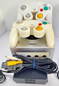 Nintendo GameCube Platinum Home Game System 2001 (DOL-001) - Picture 1 of 20