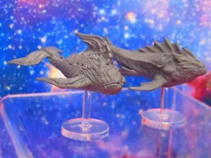 Balene Spaziali Coppia Creature del Cosmo Flotta Starfinder Scala Astronave Mini - Foto 1 di 8