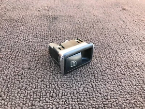 ✔BOTÓN INTERRUPTOR PUERTA VENTANA TRASERA MERCEDES W204 C63 C350 C300 C250 OEM - Imagen 1 de 3