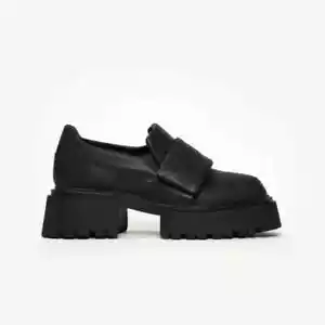 M Gemi Women Heeled Loafter Size 38 EU 7.5 US Black Slip On - Picture 1 of 3