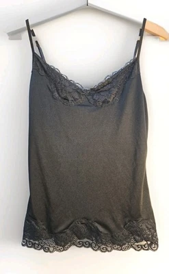 Camisola de colección The Limited mediana negra de encaje cuello en V 2004 YTK Goth Dark Romance Foto 1 de 4