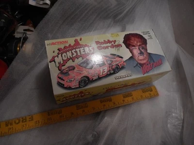 NASCAR ROBBY GORDON # 13 MENADRS / THE WOLF MAN 2000 TAURUS en caja Foto 1 de 4