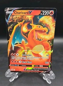 Pokemon TCG Charizard V 018/159 2023 Corona Zenith Ultra Rara CARTA ERRORE  - Foto 1 di 3