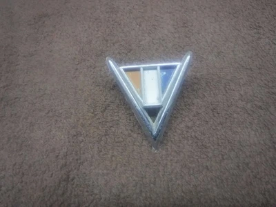 Chevrolet Chevelle 1964, adorno de guardabarros El Camino usado OEM # 3840371 Foto 1 de 4