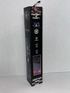 Five Nights At Freddy's - Glow In The Dark - Tappetino da scrivania -31"x15" nuovo - Foto 1 di 4