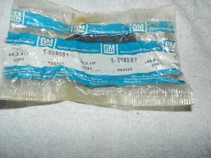 1978-1981 ENGINE AIR CLEANER AIR CROSSOVER DUCT GASKET; NOS OEM GM 559581 - Picture 1 of 2