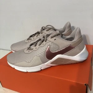 Men's Size 8.5 - Nike Legend Essential 2 Athletic Workout Shoes CQ9545-003 - Picture 1 of 8