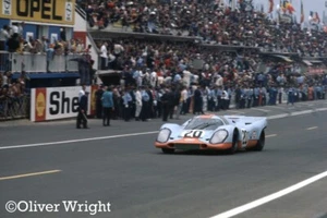 Kultiger Golf Porsche 917 bei Geschwindigkeit, Le Mans 1970 - Farbfoto - Bild 1 von 3