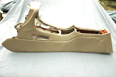Jaguar XJ6 1988-1991/VDP/XJ12 consola central OEM Jaguar (color Doeskin) Foto 1 de 4