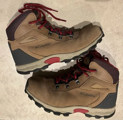 Columbia Hiking Boots Size 7 Youth NEWTON RIDGE SUEDE Waterproof & Omni Grip Kid - Image 1 of 4