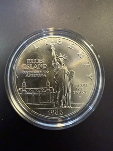 1986 P Liberty Silver Dollar 100 Birthday of the Statue of Liberty -P10106 - Picture 1 of 2