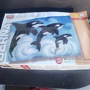 Vtg 80s Latch Hook KIT Blue Water Orca Whale Ocean Wave 40x27 IN BOX NO HOOKER - Picture 1 of 8