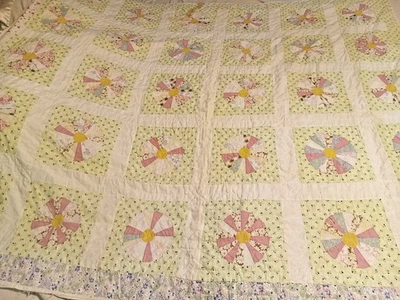 Vtg Flower Garden Hand Stitch Quilt Thinning Damage Display/Cutter Vtg Fabric - Image 1 of 4