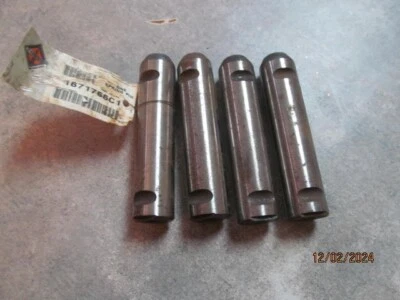 (4) International   1671766C1 Leaf Spring Bolt Pins w/o Grease Fitting NOS - Image 1 of 2