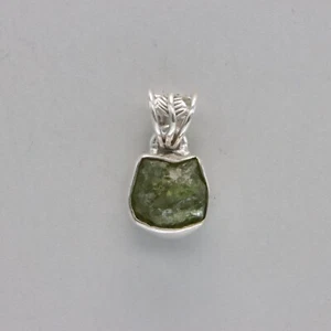 Colgante PERIDOTO Verde Piedras Preciosas Corte Natural y Áspero PLATA ESTERLINA 925 901-Ne - Imagen 1 de 9