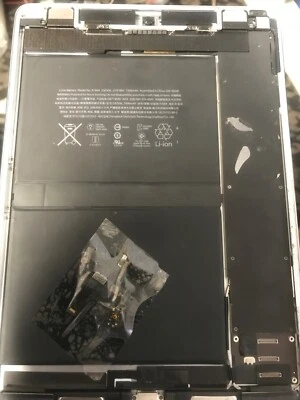 Apple iPad Pro 9.7" 32GB WiFi Cellular - need new lcd - Image 1 of 4