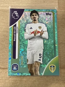Topps Premier League 2026 Pascal Struijk /499 Aqua Sparkle Leeds United #328 - Foto 1 di 2