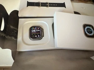 Stupendo apple watch ultra originale Titano 49 Con Box E regali Bellissimo - Zdjęcie 1 z 19