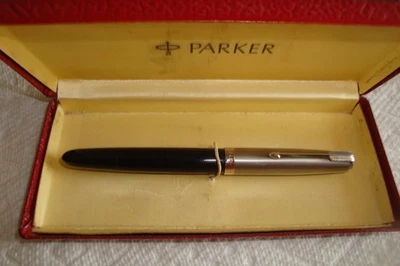 Parker Vacumatic Fountain Pen Gold Nib - Black w/Frosted Cap - Изображение 1 из 4