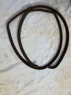 Original. Sello puerta trasera lado conductor mercedes-benz w124 300d turbo diésel 2,5 lh. Foto 1 de 4