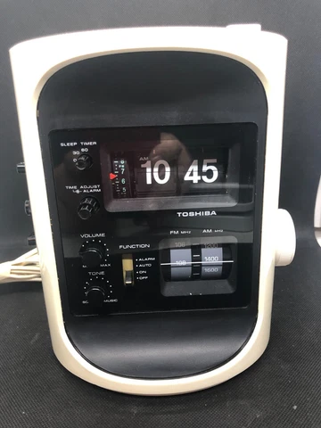 VintageToshiba RC-694M digital AM.FM.UHF weather Flip clock-tested and working Cover
