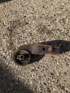 Toyota MR2 MK1 AW11 Mk1b Motorlager Stabilisierungslager vorne - Bild 1 von 3