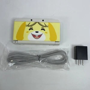 New Nintendo 3DS Animal Crossing Happy Home Designer Edition Console 4gb Card. - Picture 1 of 5