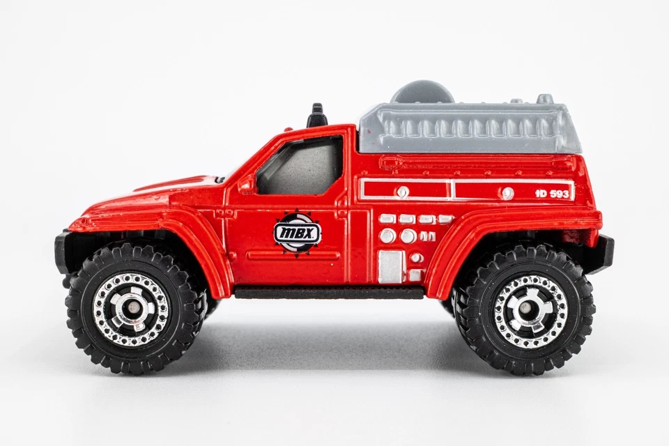 2014 Matchbox "Rescue Duty" 4x4 Fire Truck RED | RINGED GEAR WHEEL | MINT - Image 1 of 1