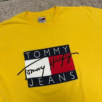 Camiseta Vintage Tommy Hilfiger Bandera Hombre Talla Grande (Gran Tamaño, Larga) Hecha en EE. UU. Años 90 Foto 1 de 4