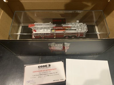 Código 3 Modelo #12854 FDNY Escalera Seagrave #24 Foto 1 de 4