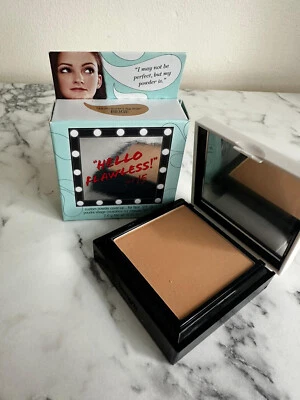 Benefit Hello Flawless Powder Foundation 7g - ALL THE WORLDS  BEIGE - RARE BNIB - Image 1 of 4