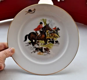 1 ~ THOMAS B. SWAIN Fox Hunt Horse Plate with Horses & Riders Porcelain VTG 1980 - Picture 1 of 7