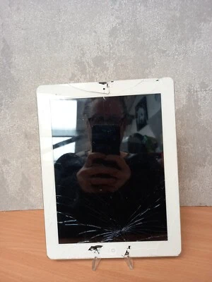 Apple IPad 2 32gb A1395 - White * See Description * - Image 1 of 4