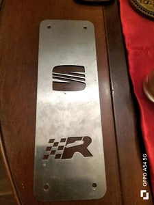 Poggiapiedi Pedaliera Con Scritta Metallo Seat R Circa 21 Cmx7 - Foto 1 di 4