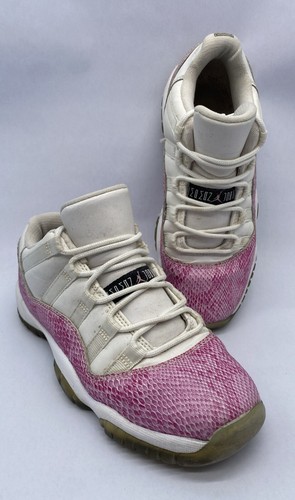 Nike Air Jordan 11 2013 retrò basse rosa pelle di serpente bianca taglia 4Y 580521 108