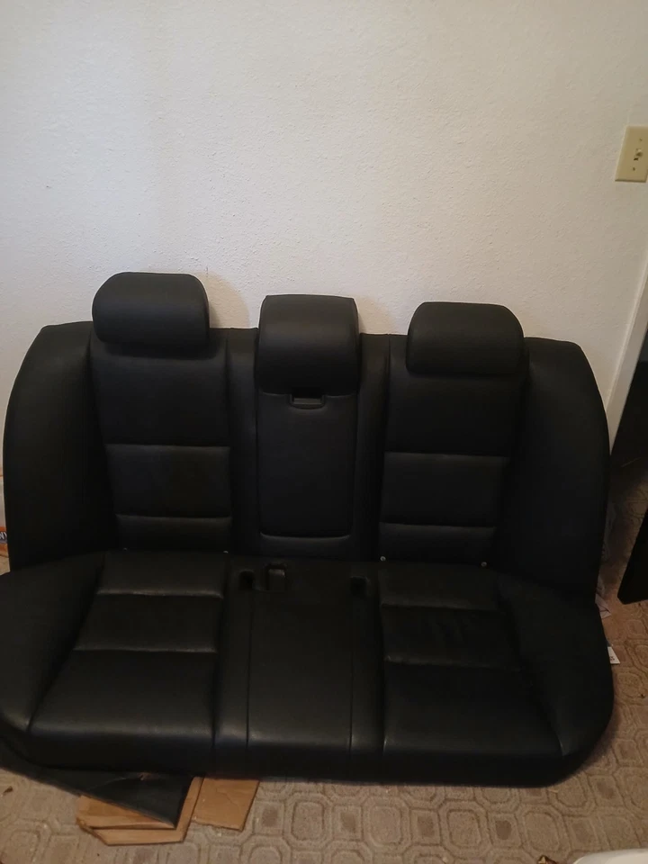 Banco traseiro superior e inferior BMW E60 535i 550i 528i 06-10 preto - Imagem 1 de 4