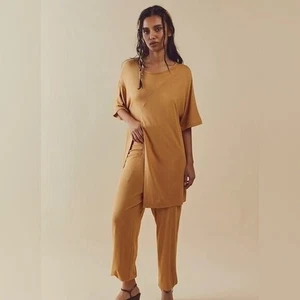 New free people two-piece lounge set oversized shirt SZ XS SUN RAY SLIT TEE SOFT - Picture 1 of 11