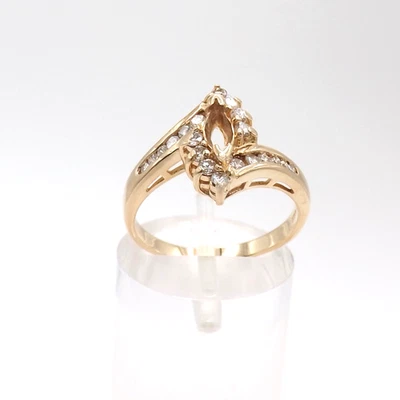 Anillo de derivación de diamantes naturales semi montura con montura marquesa de oro de 14k talla 6 Foto 1 de 4